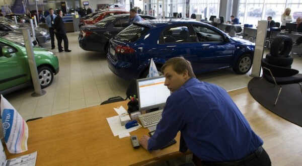 salon automobila, Rusija